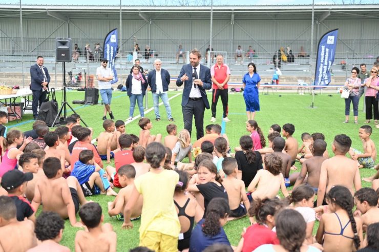 Fc Petit Bard Inauguration De La Couverture De La Tribune Du Stade