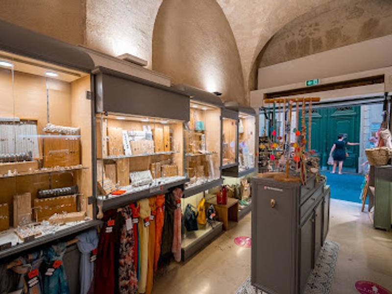 Damaë bijouterie et accessoires — Écusson