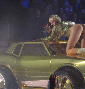 Miley Cyrus et la trash attitude, c'est ce soir à Montpellier !
