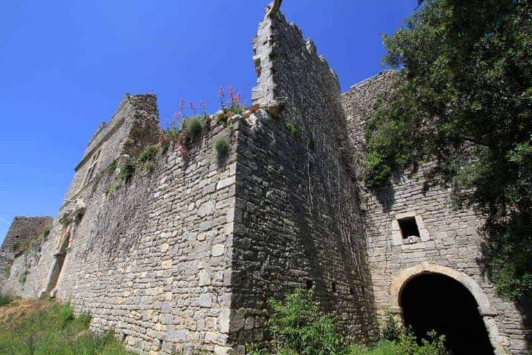Montaud : Le Château de Montlaur vous invite à sa découverte