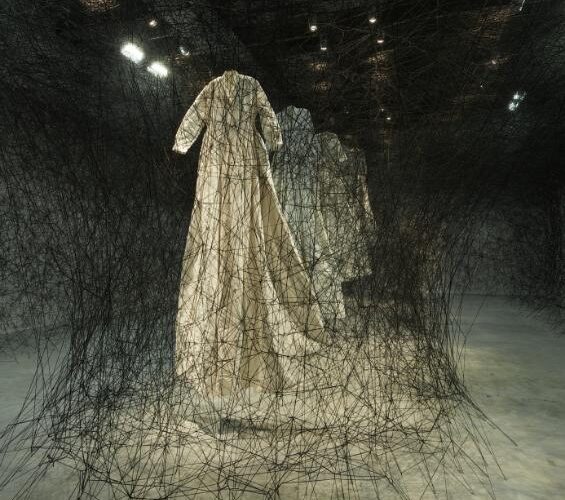 Montpellier : exposition de Chiharu Shiota au Carré Sainte-Anne