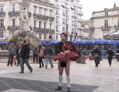 Montpellier : Rémi Gaillard lance le DickChallenge et dévoile son anatomie sur la Comédie !