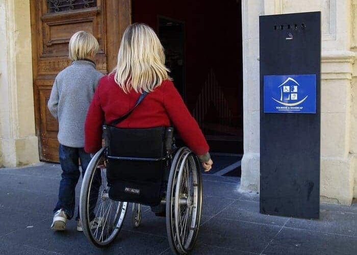 Montpellier : Visite guidée adaptée aux personnes handicapées