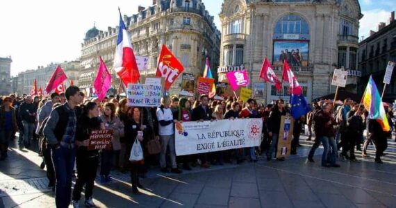 Retour en images et pancartes sur la manifestation en faveur du Mariage pour Tous à Montpellier