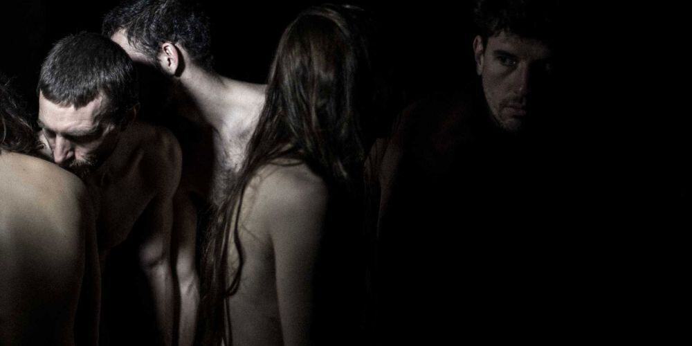 La pièce « Sujets » de Sylvain Huc magnifie la nudité