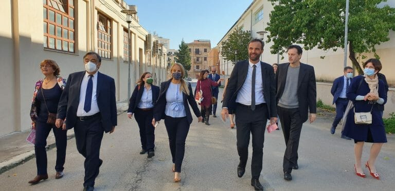 Le maire de Montpellier Michaël Delafosse en visite à Palerme