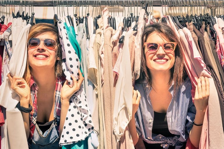 VinoKilo Montpellier : une vente au kilo pour redécouvrir le charme du Vintage