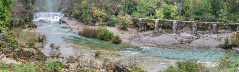 Cascade De La Vis : Un Joyau Naturel